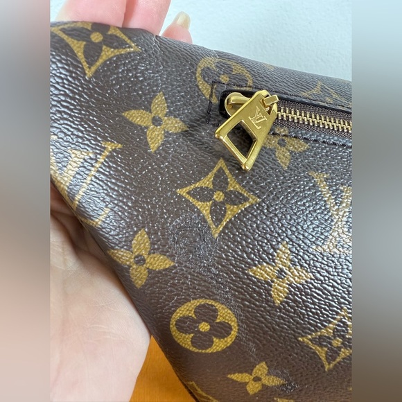 Sold somewhere else 
Louis Vuitton High Rise Bum bag Monogram Canvas - Picture 10 of 15